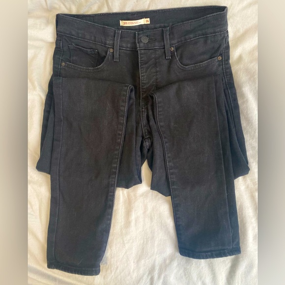 Like NEW - Levi's 311 Shaping Skinny Black Women's Jeans - Picture 2 of 6